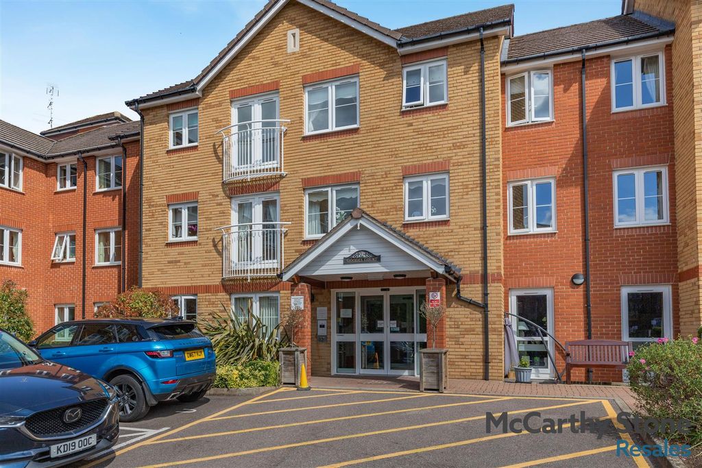 Property photo 1 of 24 8694348-Exterior02.Jpg