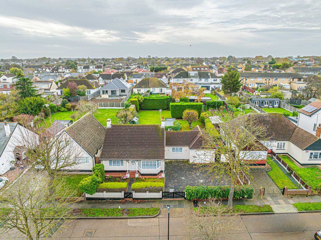 Property photo 3 of 24