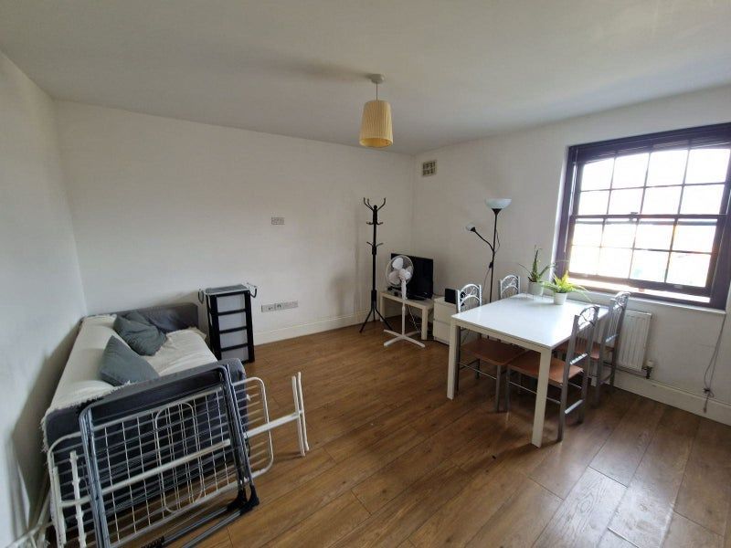 Property photo 3 of 7