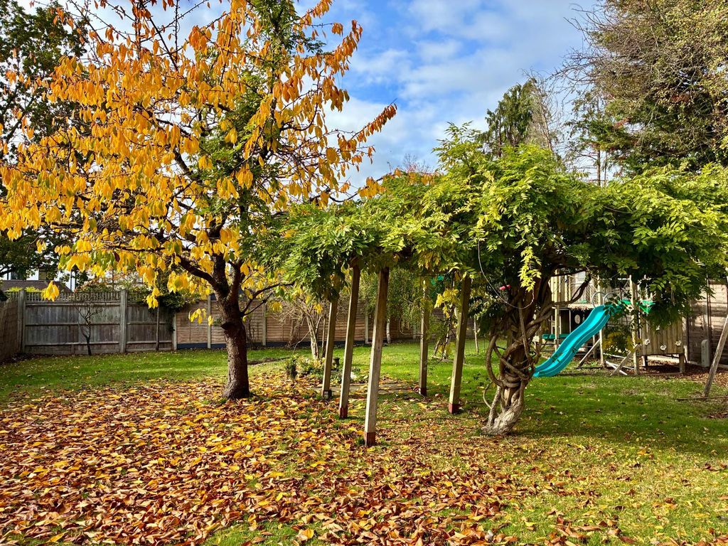 Property photo 3 of 19