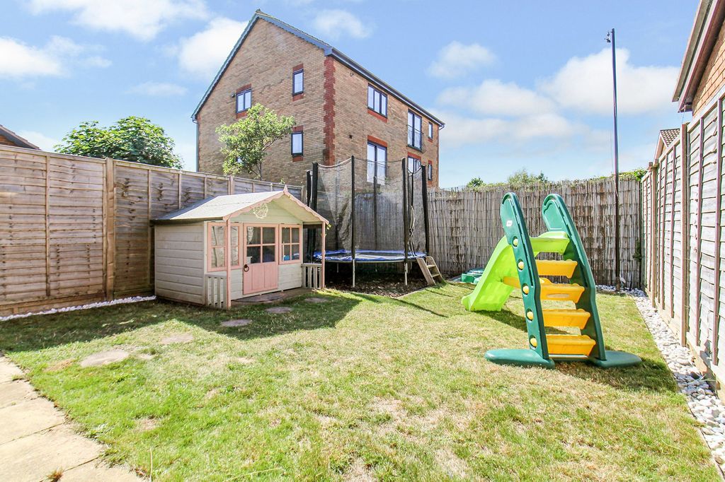 Property photo 2 of 16