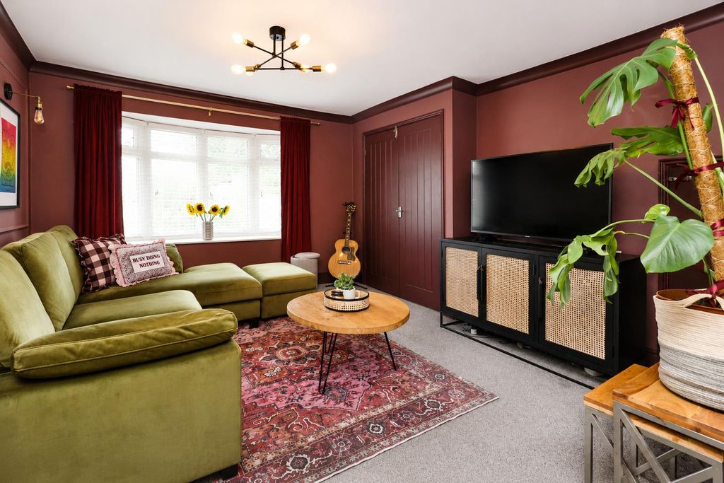 Property photo 2 of 19