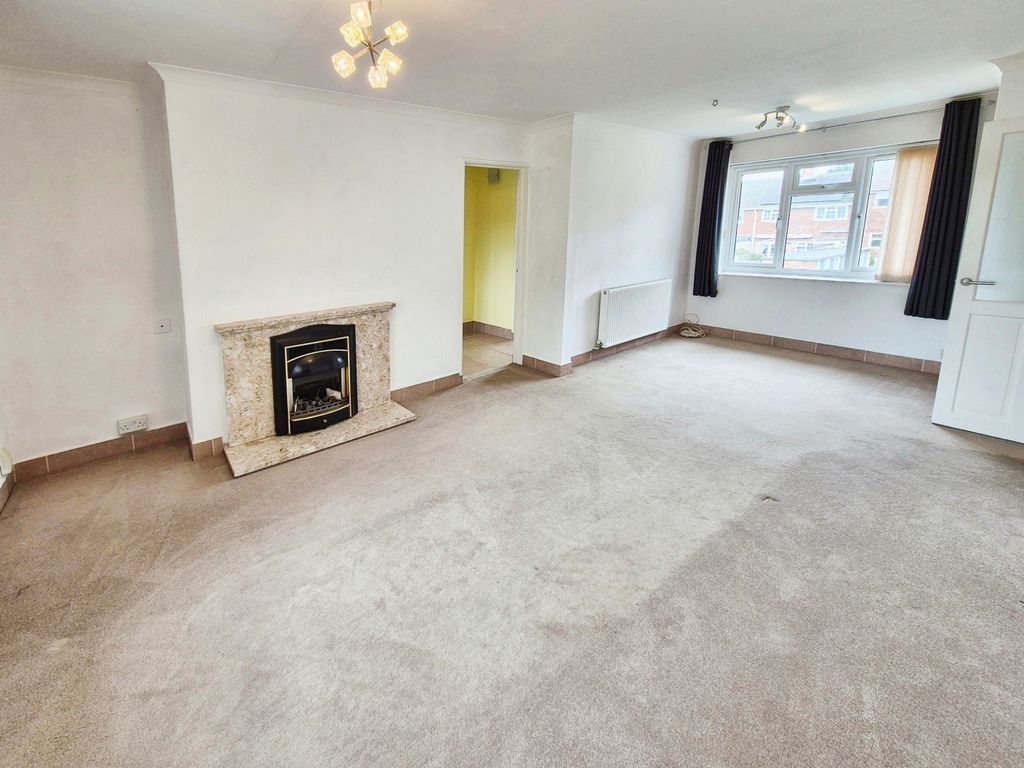 Property photo 2 of 10 Lounge/Dining Room