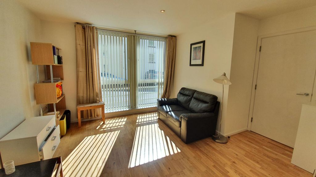Property photo 2 of 9