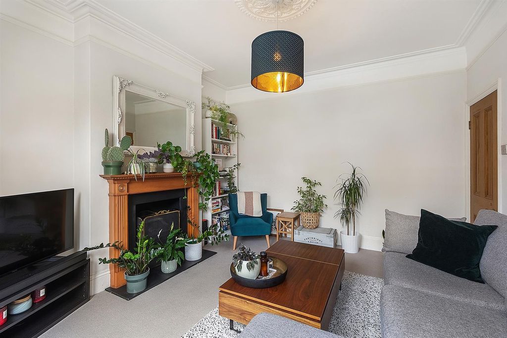 Property photo 2 of 23 7c4A690d-936c-4E86-A78c-557Dd43Abd76-2000.Jpg