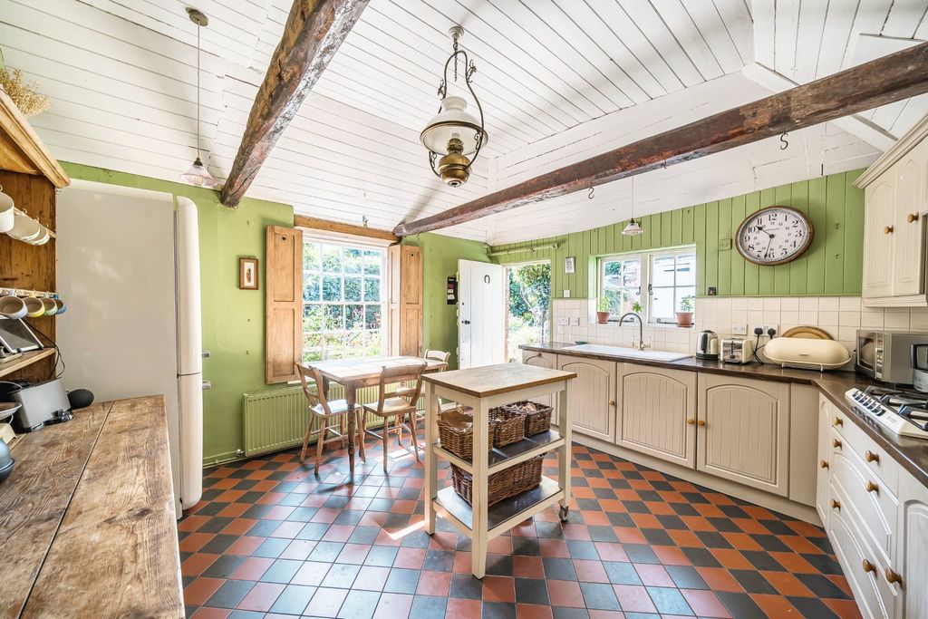 Property photo 2 of 22 4133743