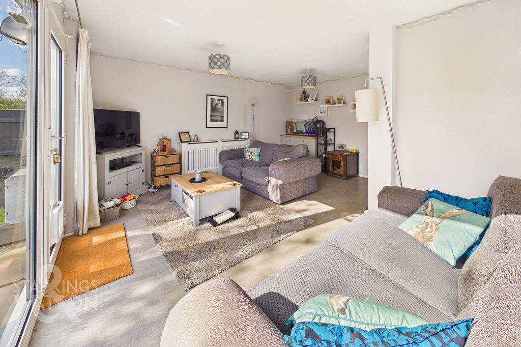 Property photo 3 of 18