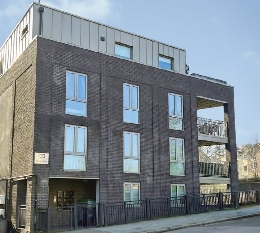 Property photo 2 of 17