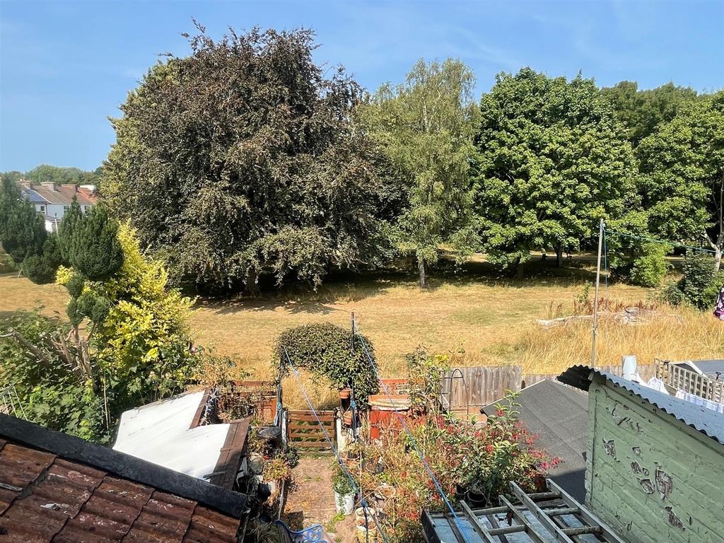 Property photo 2 of 20 View Over Heavitree Park