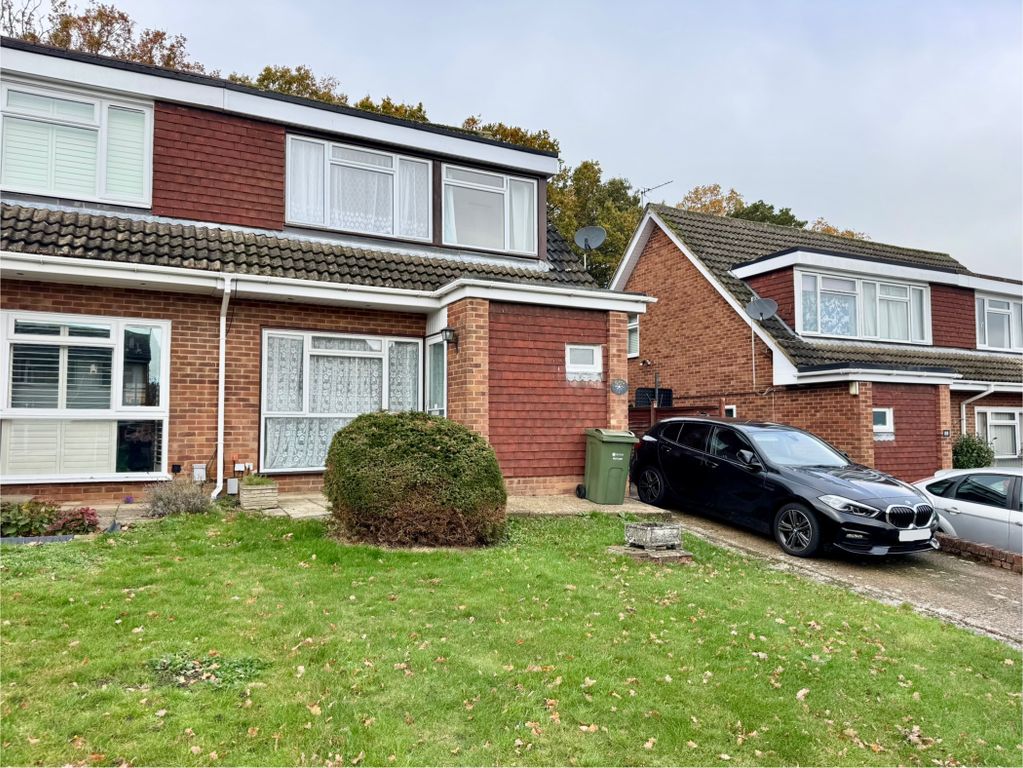 Property photo 1 of 10 90 Broadacres - Front