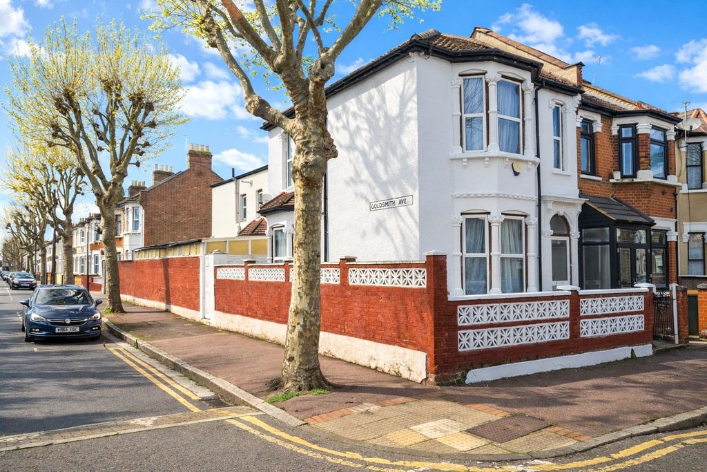 Property photo 2 of 18 Picture No. 21