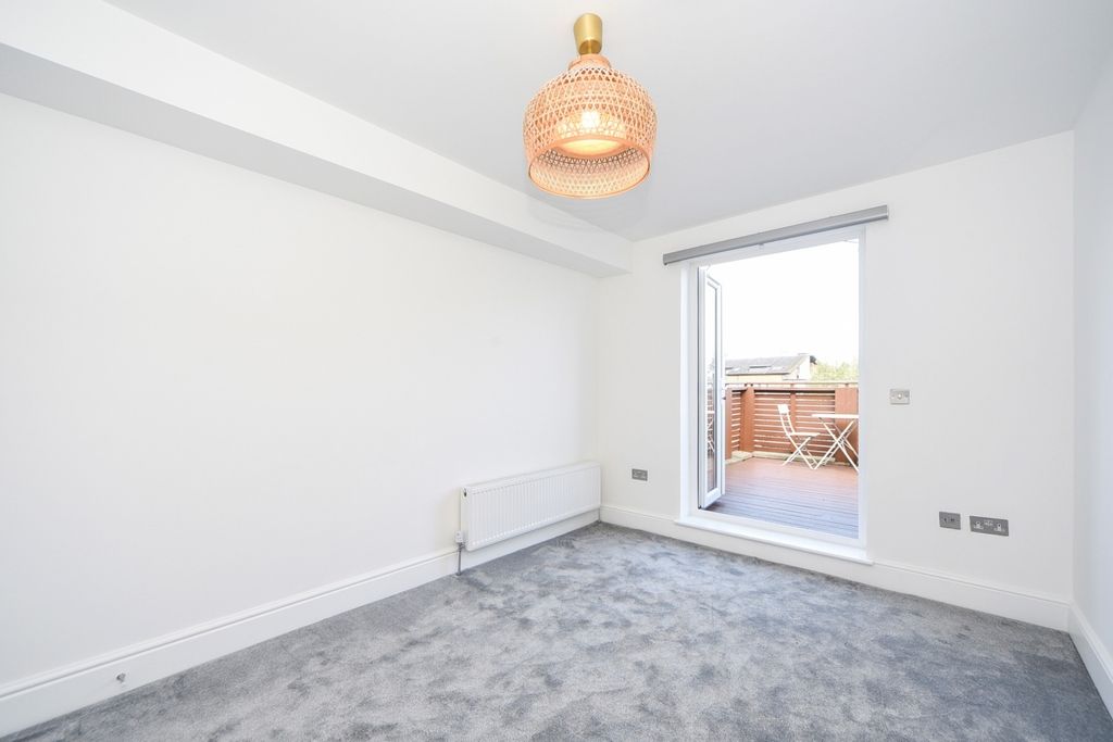 Property photo 3 of 7 Communal Area
