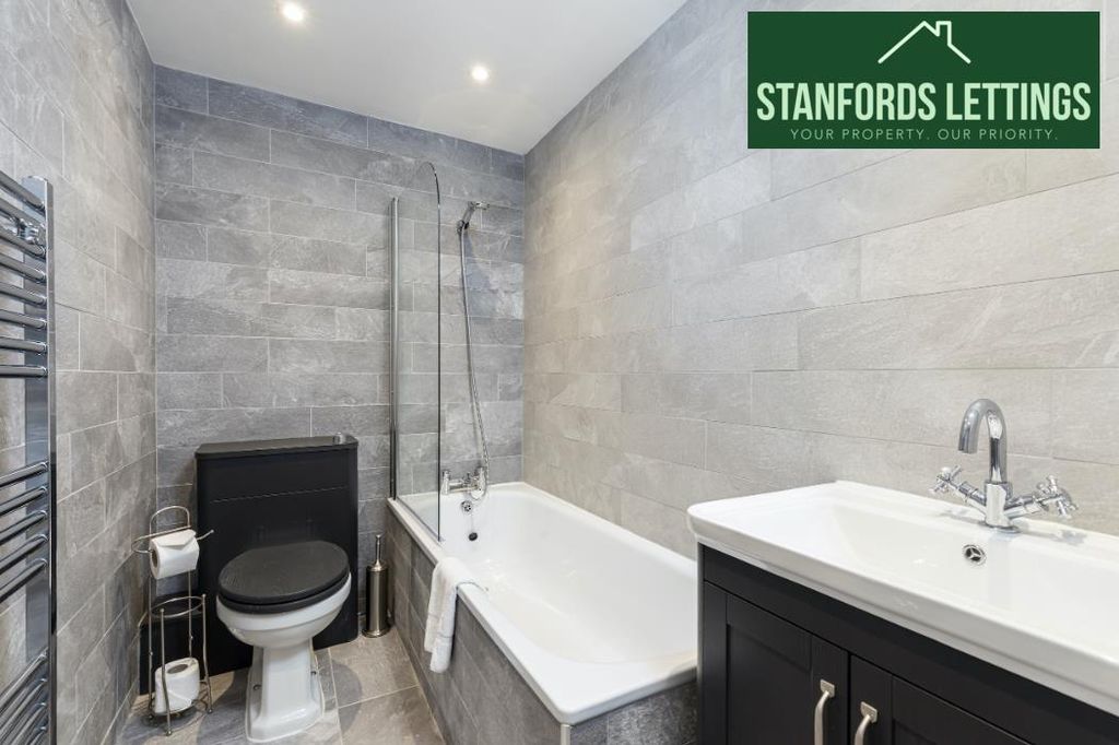 Property photo 2 of 17 Download (42).Png