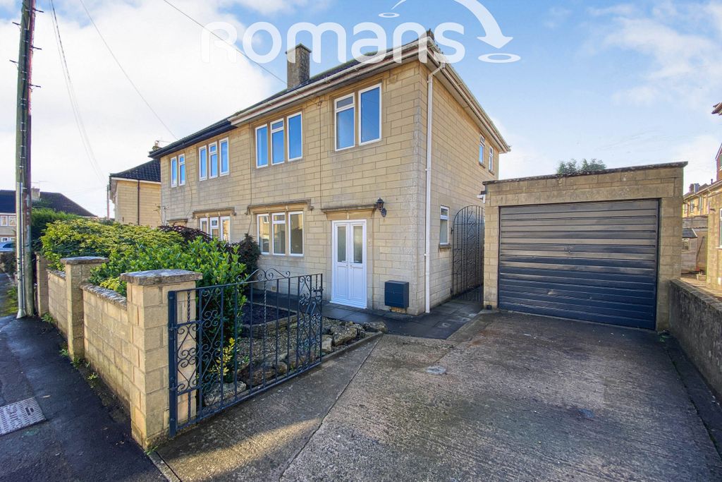 Property photo 1 of 11 1