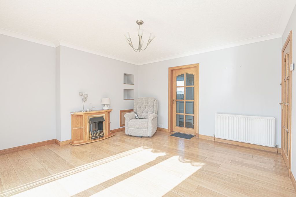 Property photo 3 of 22