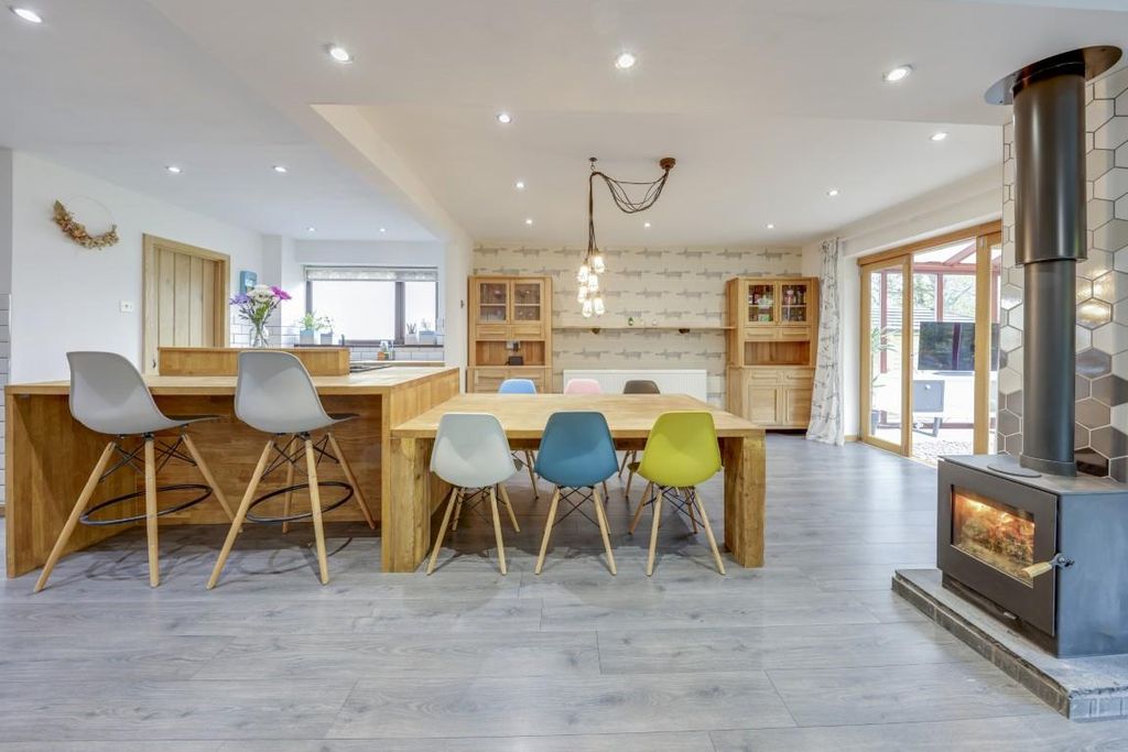Property photo 2 of 40 Open Plan Kitchen / Dining / Lounge