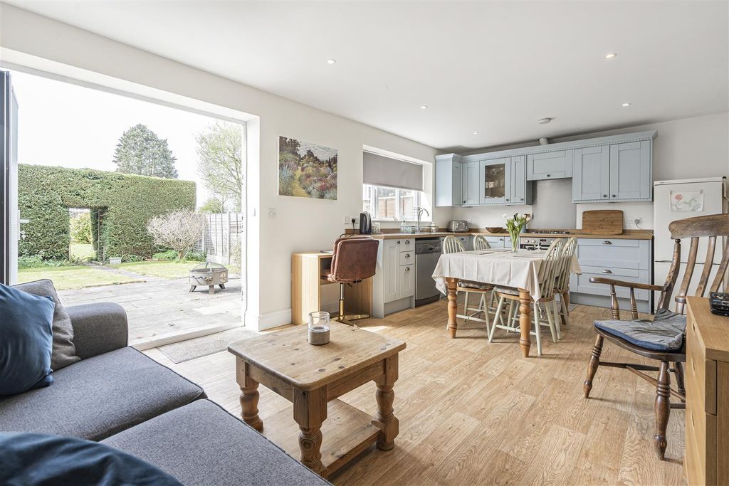 Property photo 2 of 19 Kitchen Diner