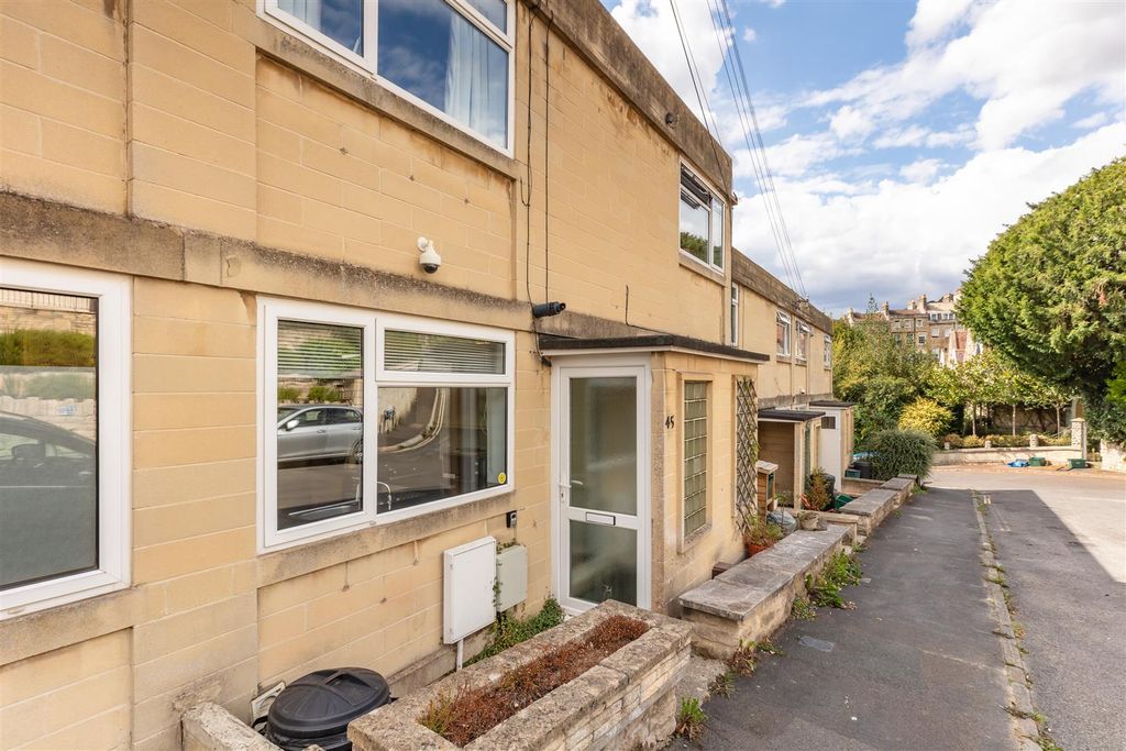 Property photo 1 of 13 45. St James Mews BA1 2Wa-3.Jpg