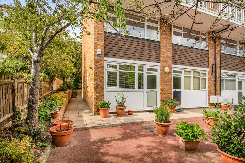 Property photo 1 of 9