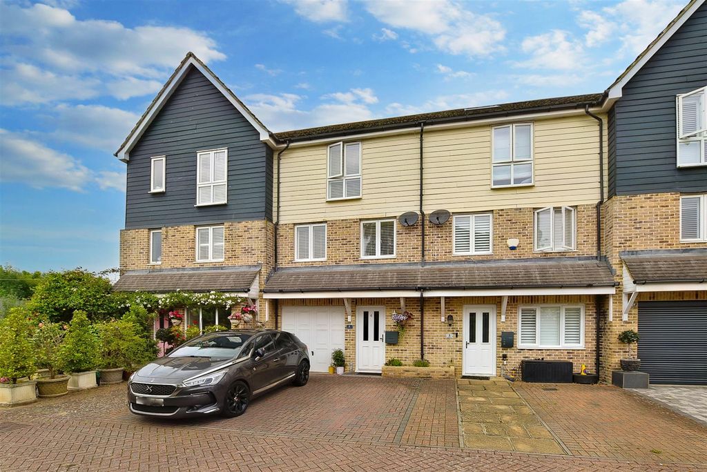 Property photo 1 of 16 # Front.Jpg