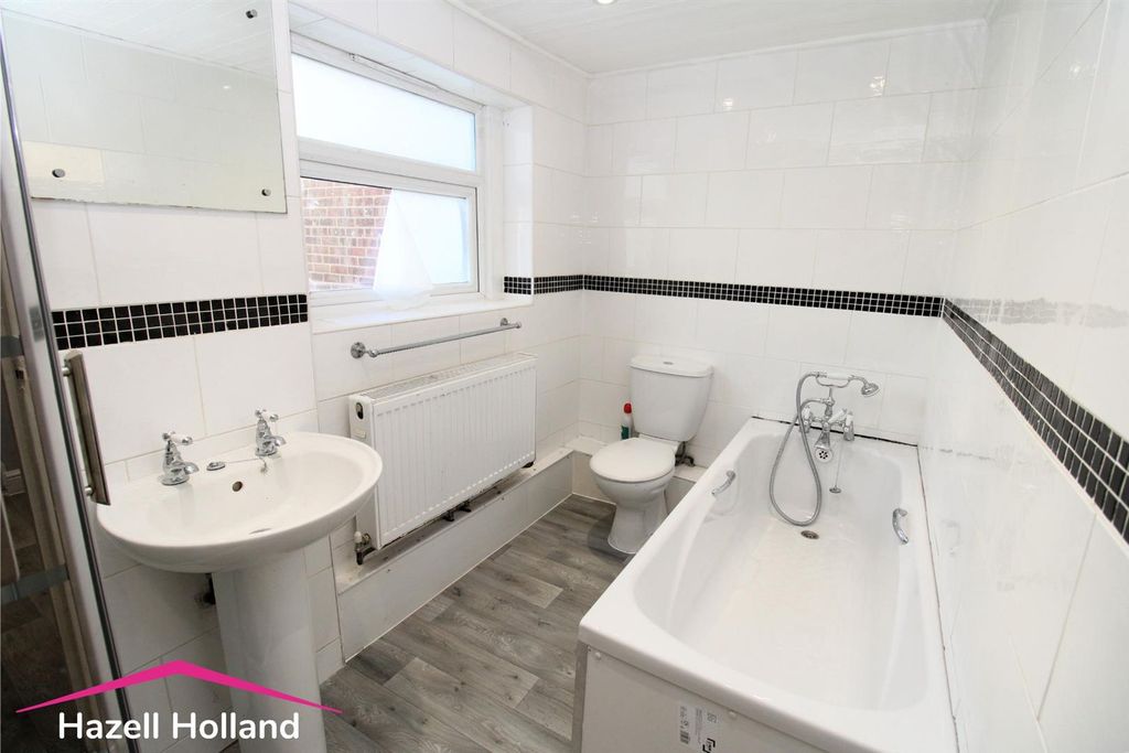 Property photo 3 of 19 Untitled Design (73).Jpg