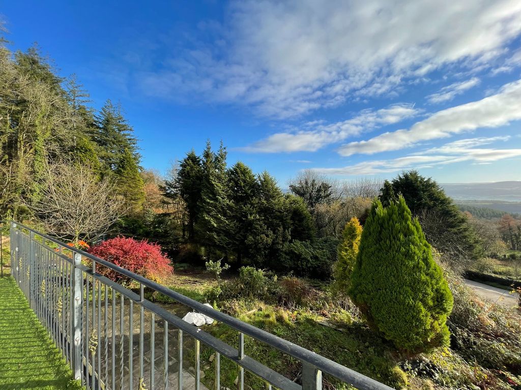 Property photo 2 of 41