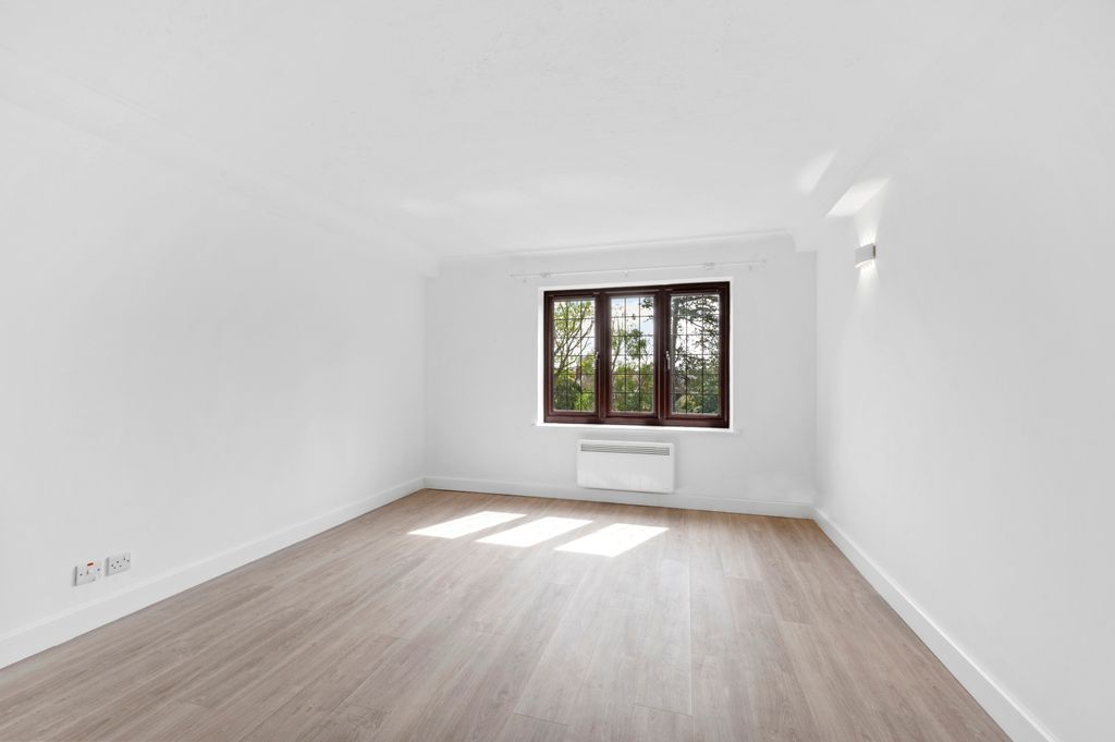 Property photo 1 of 8 Picture No. 07