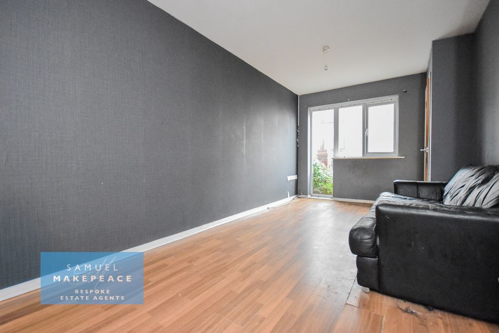 Property photo 2 of 12 Gallery