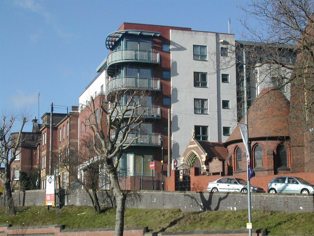 Property photo 1 of 5