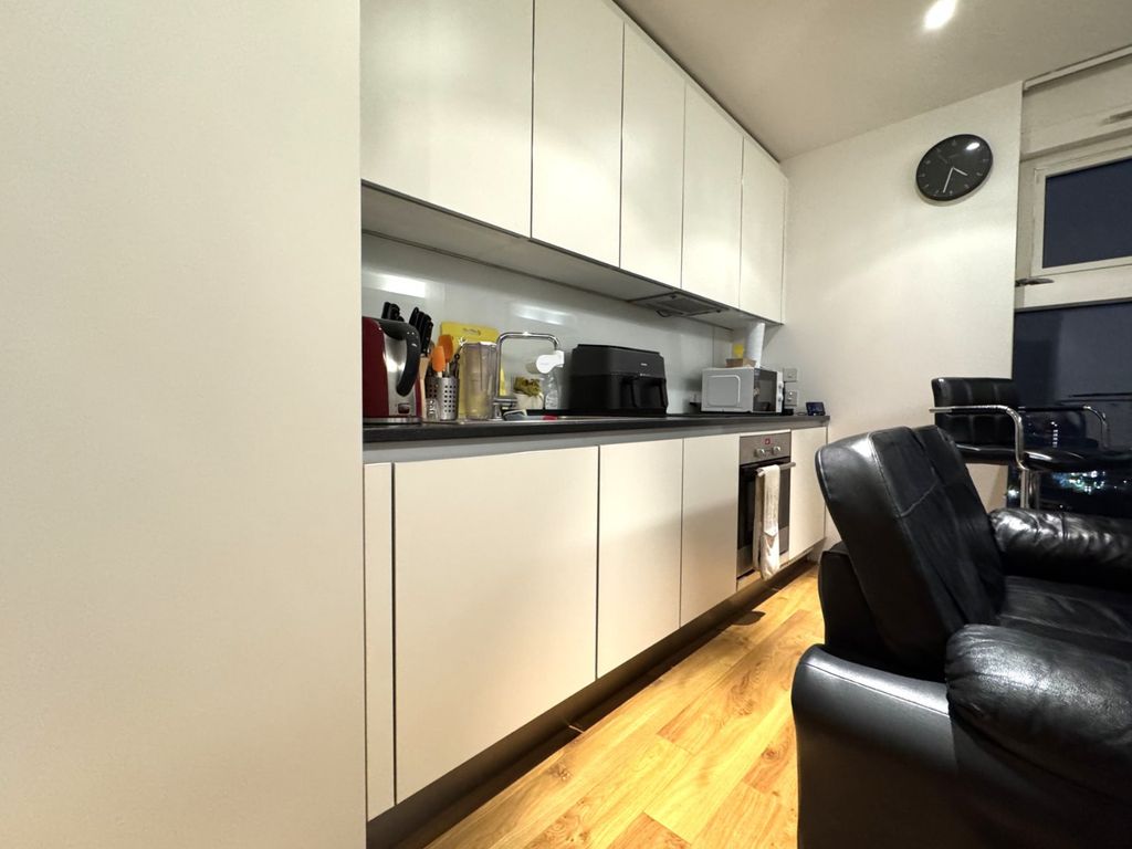 Property photo 2 of 7 Picture No. 05