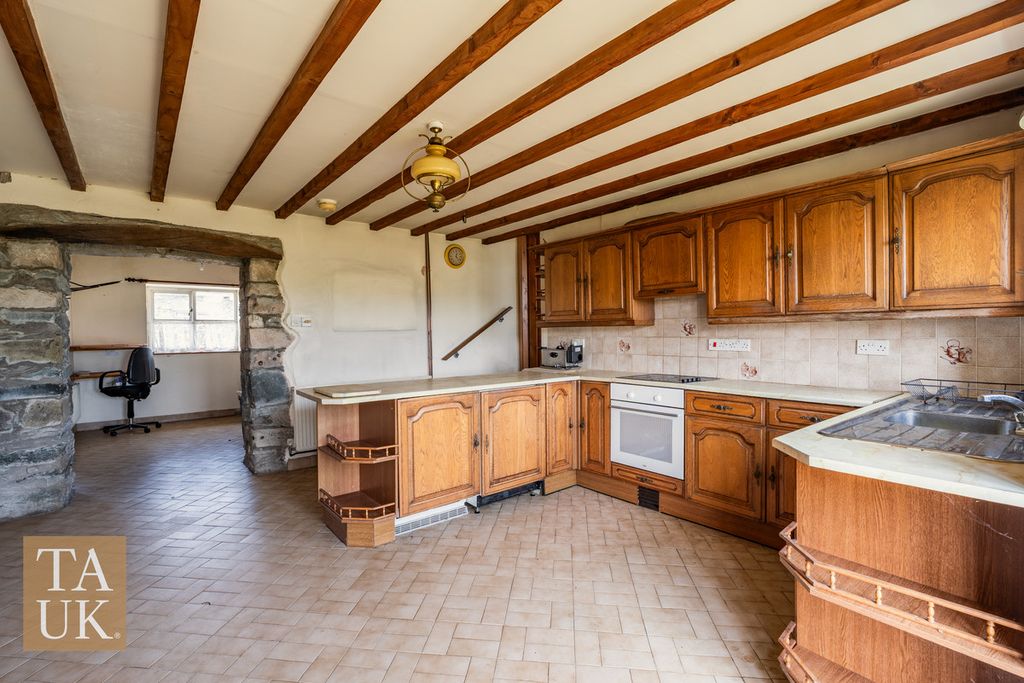 Property photo 2 of 29