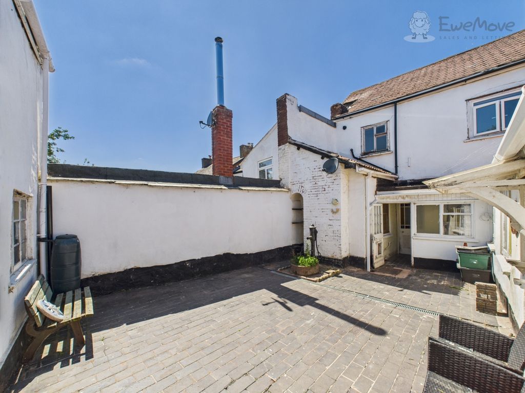 Property photo 2 of 13 Cam03640G0-Pr0052-Still014