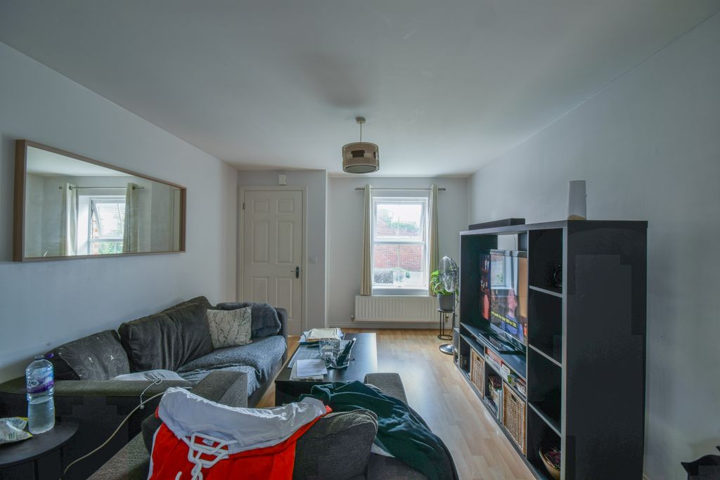 Property photo 3 of 20