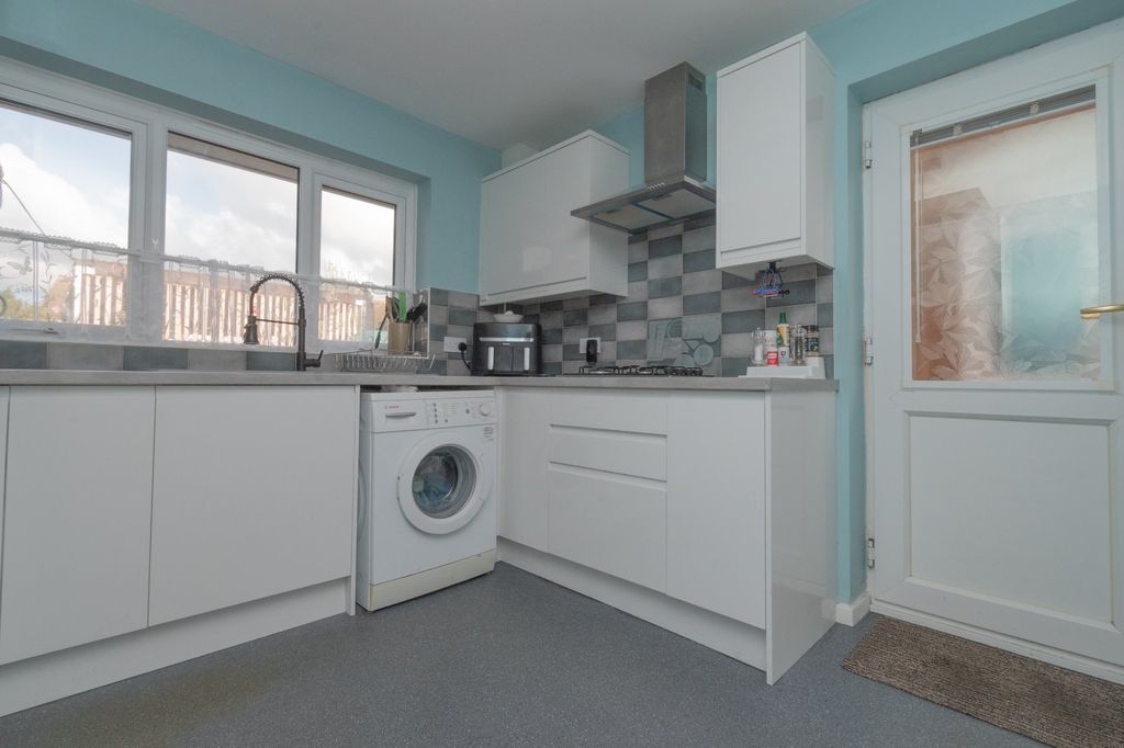 Property photo 3 of 11 Picture 3