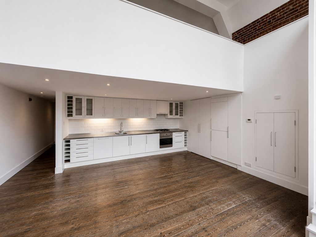 Property photo 2 of 28