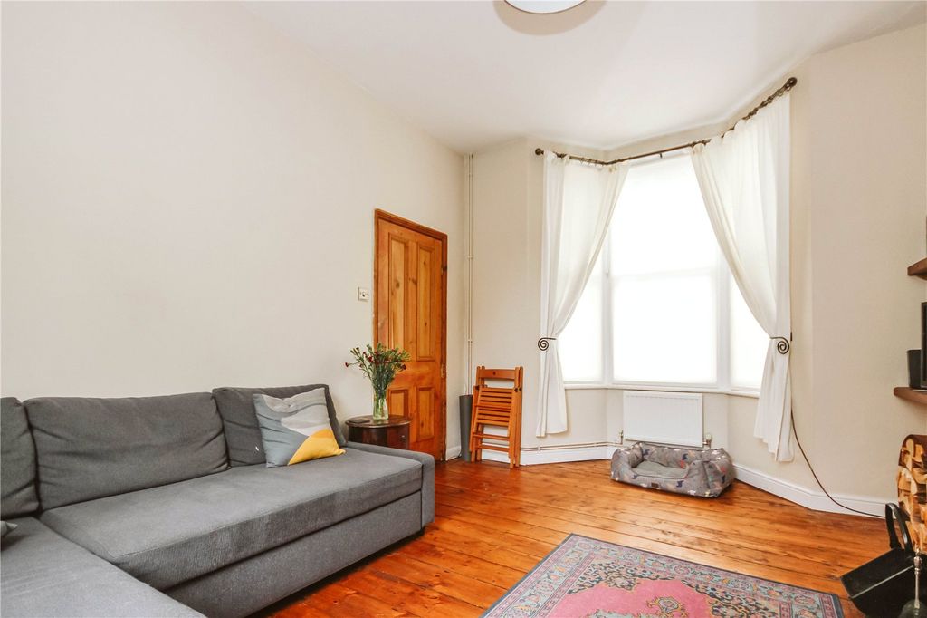 Property photo 3 of 15 Picture No. 05