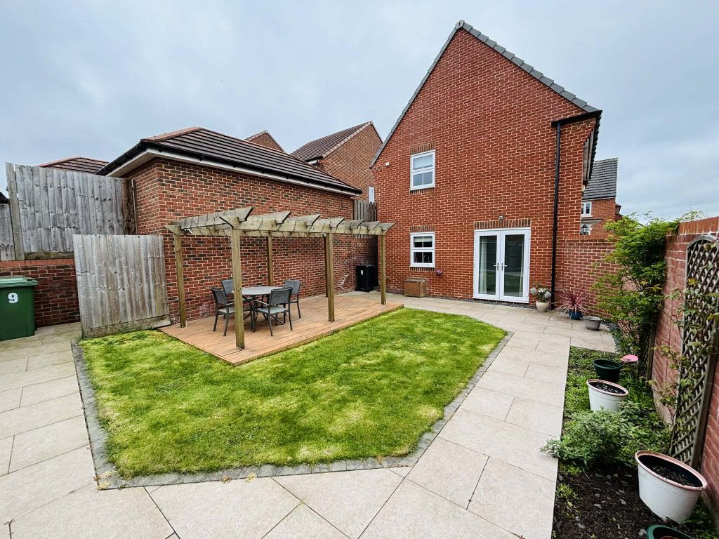 Property photo 2 of 18