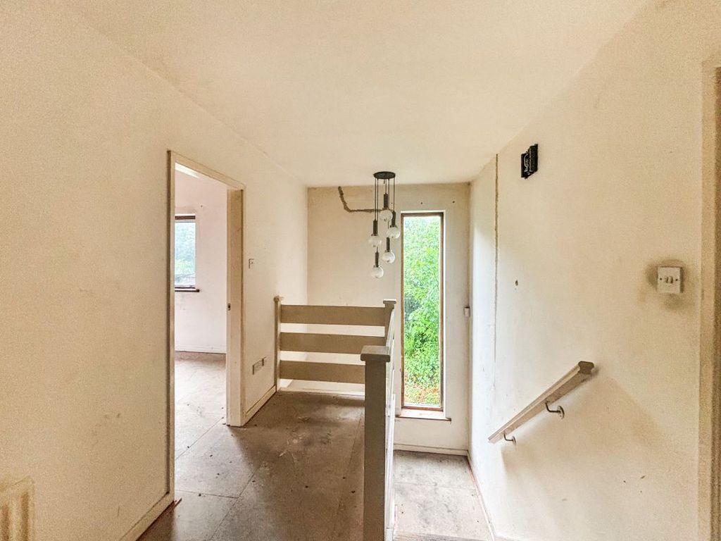 Property photo 3 of 36