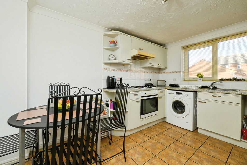 Property photo 3 of 17 Img_0798