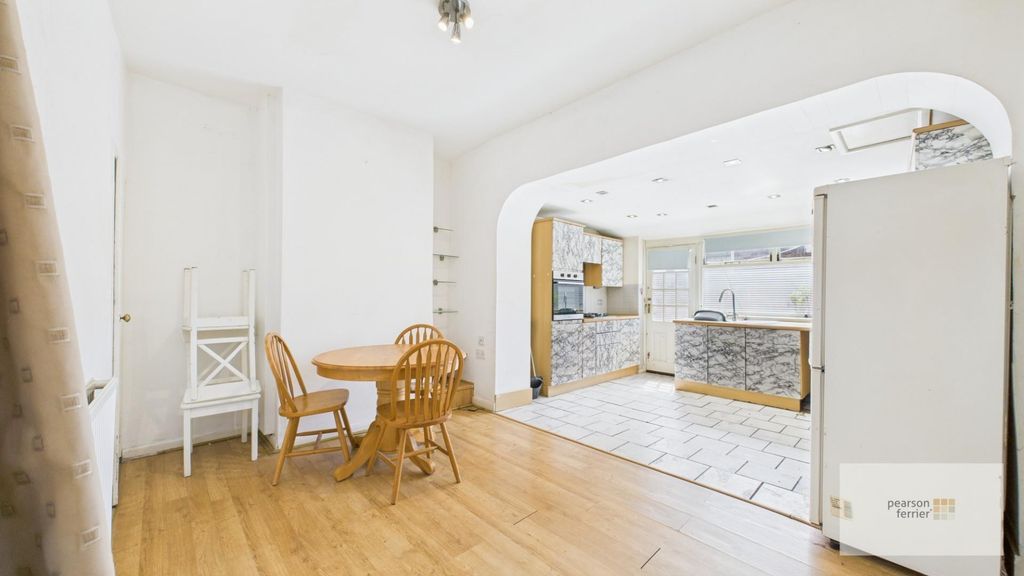 Property photo 3 of 8 Kitchen/Dining Room