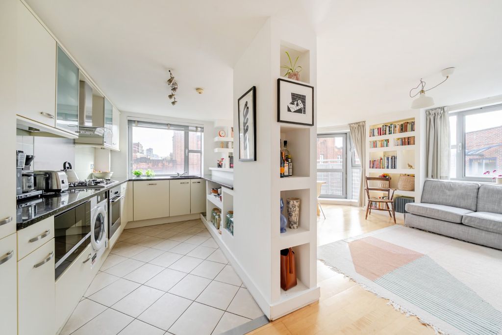 Property photo 2 of 19 Picture No. 03