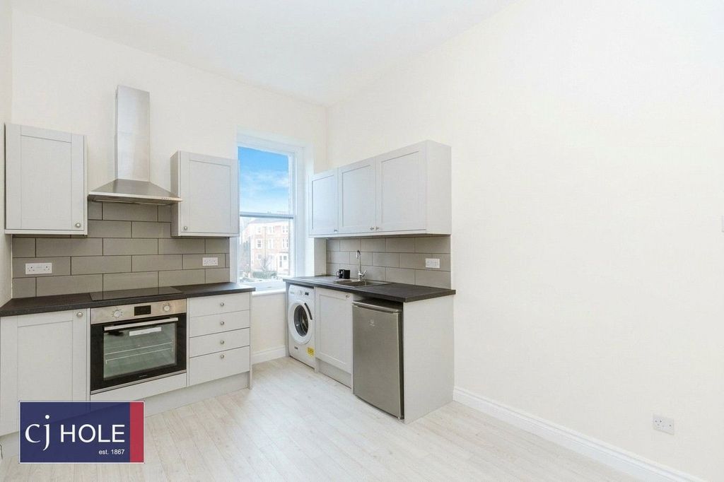 Property photo 2 of 9 Picture No. 23