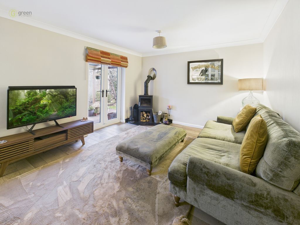 Property photo 2 of 28 Cam04425G0Pr0334Still003