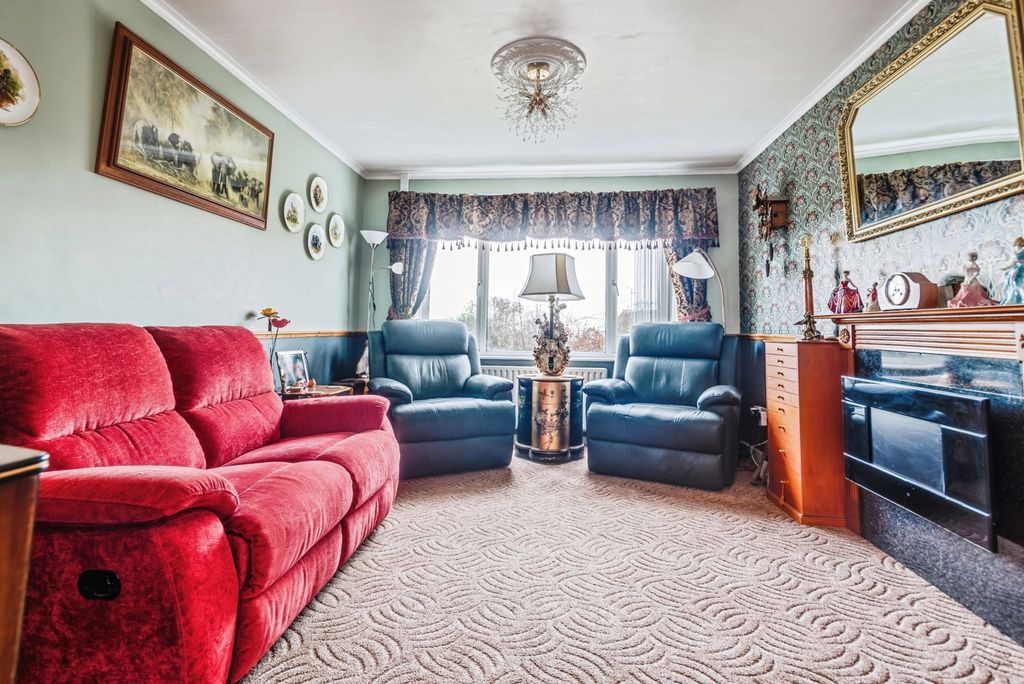 Property photo 2 of 19 Pbox-Img.Jpg