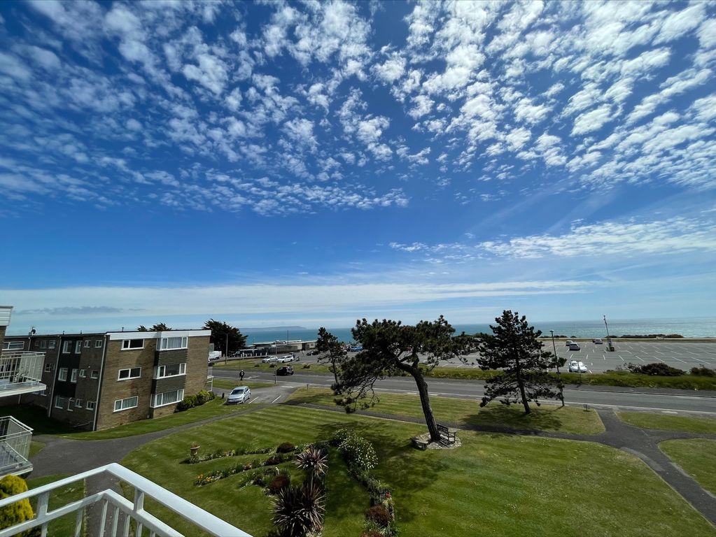 Property photo 1 of 13 Balcony