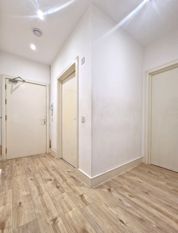 Property photo 3 of 12 Gallery