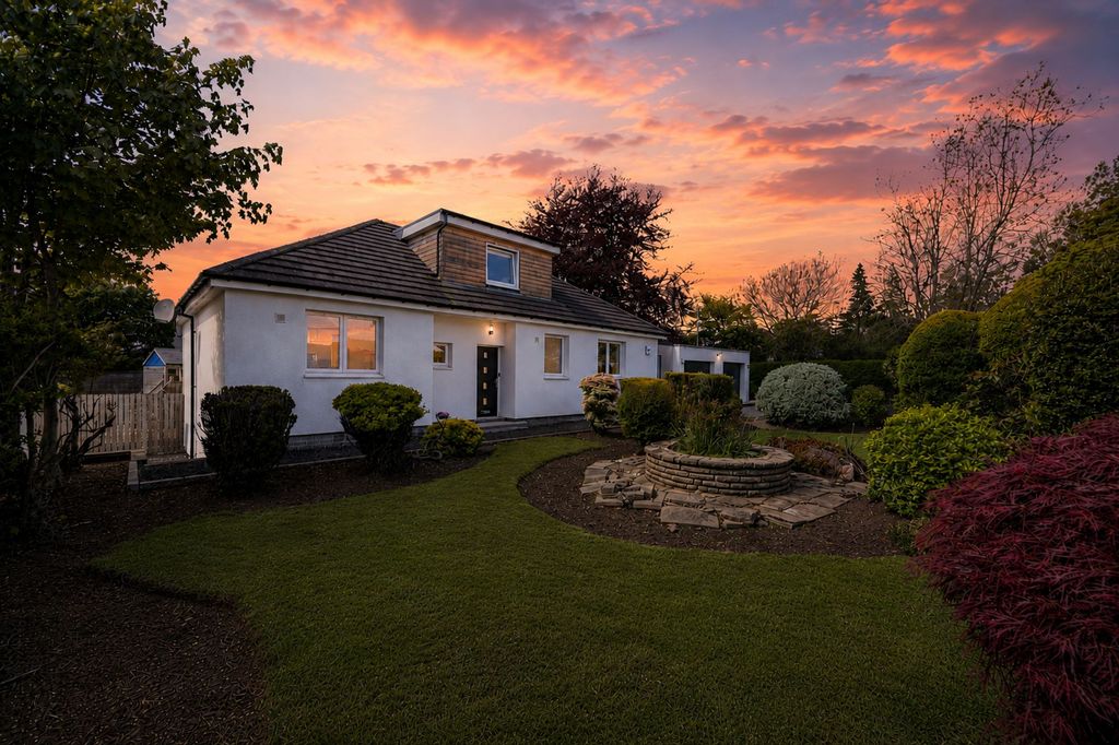 Property photo 1 of 32 Twilight