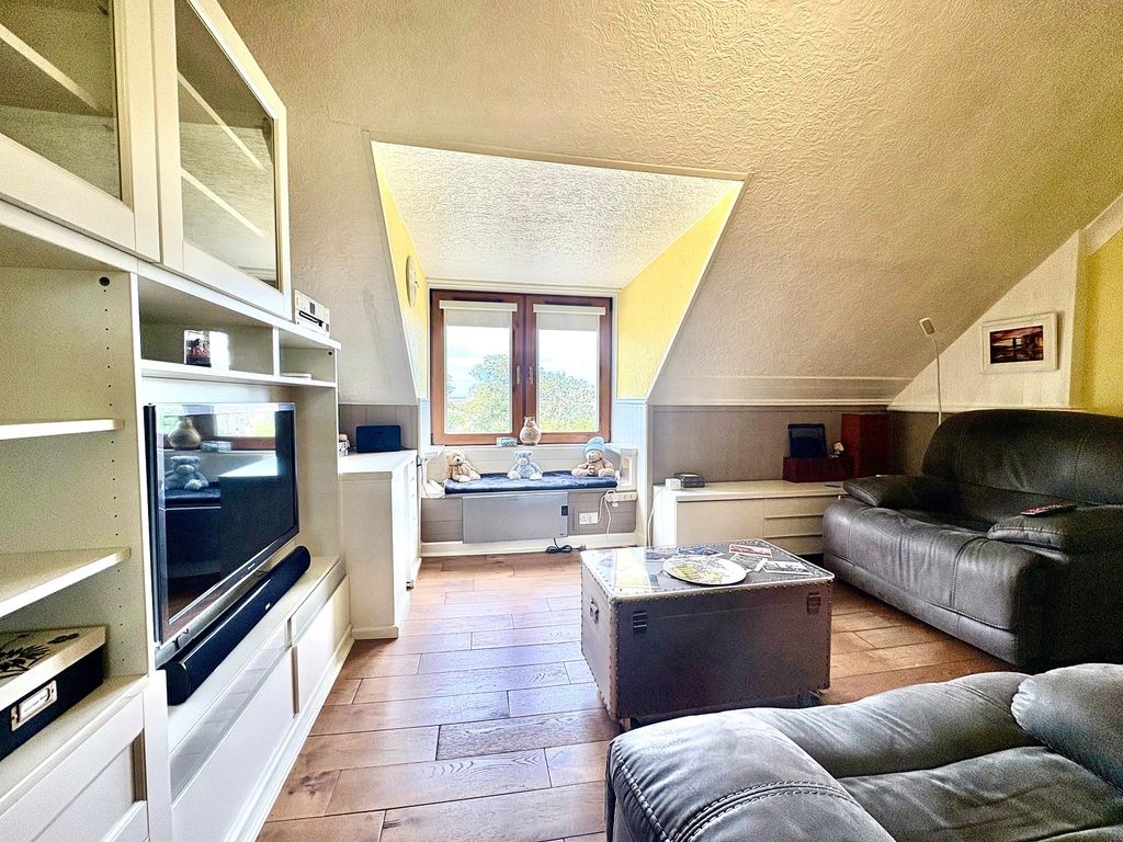 Property photo 3 of 10 Not Specified