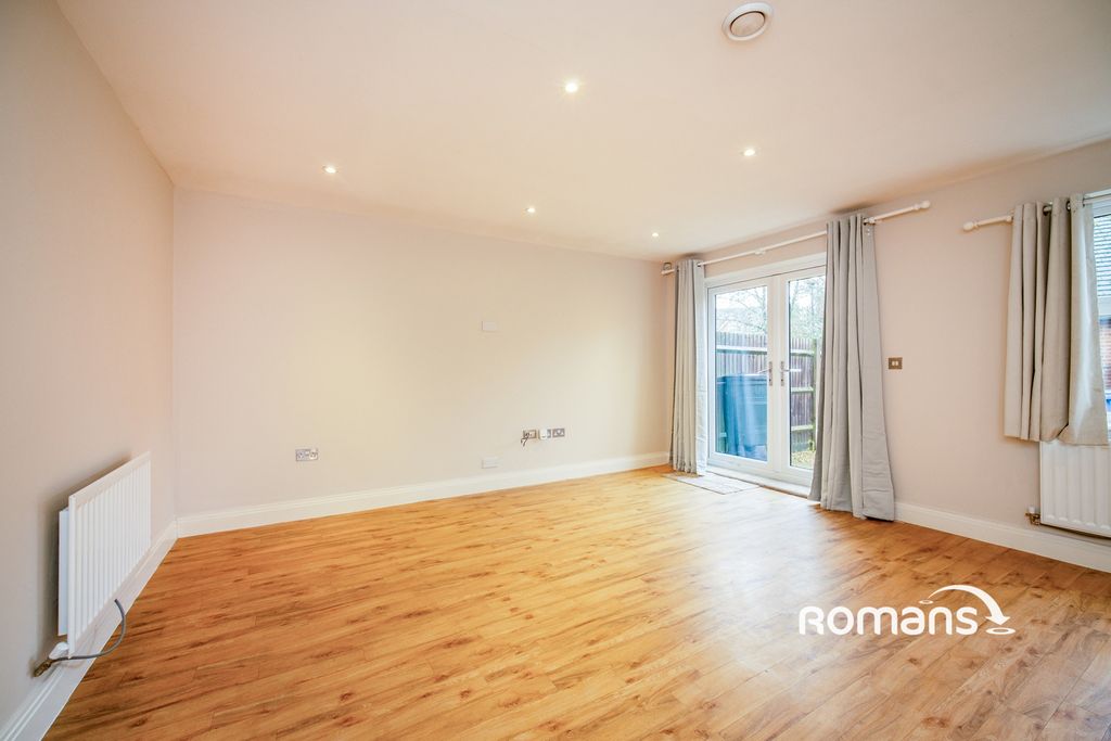 Property photo 3 of 11 Pbox-Img.Jpg