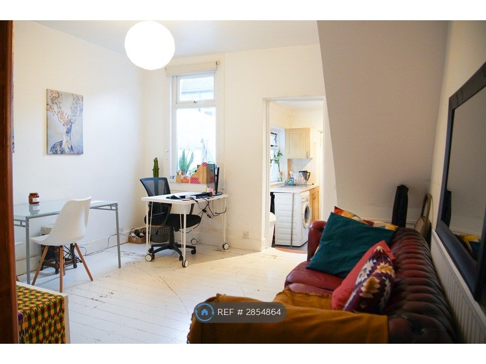 Property photo 2 of 8